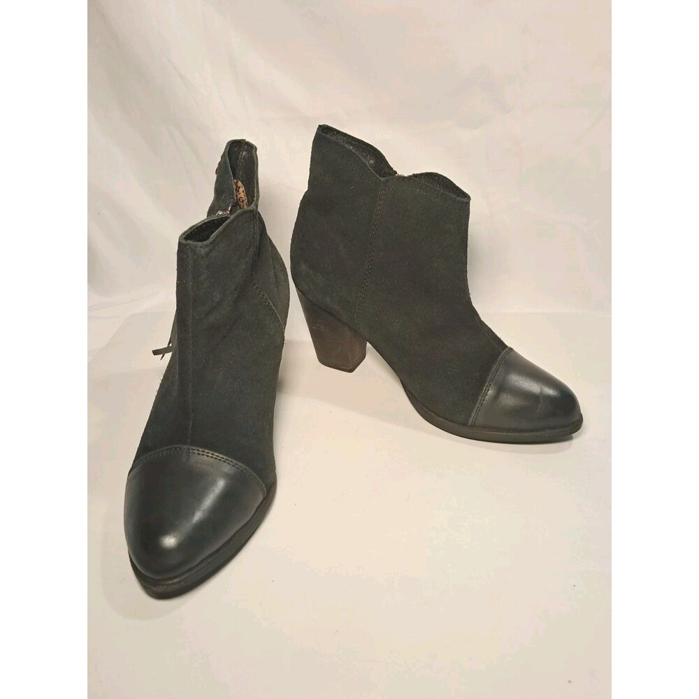 Gioseppo Size 9 US/40 EU Black Suede Leather Ankle Boot Zipper Tassle 3" Heel